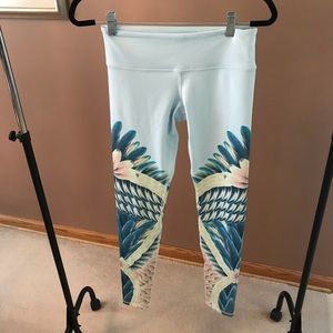 Alo Yoga Airbrush Feather Leggings
